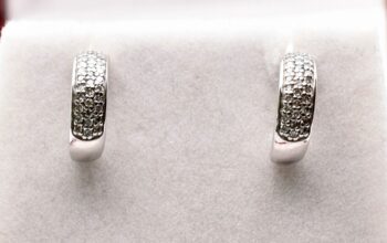 Diamond-Earrings.