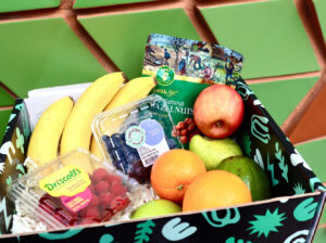 Organic-fruits-gift-box