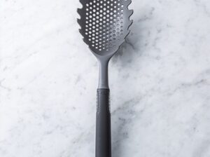 Pasta-Scoop-Strainer