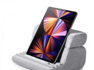 Foldable tablet pillow stand