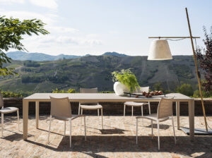 Skin dinning table-outdoor