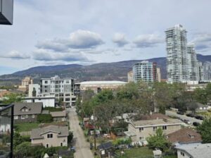 Unfurnished unit 602-604 cawston Avenue