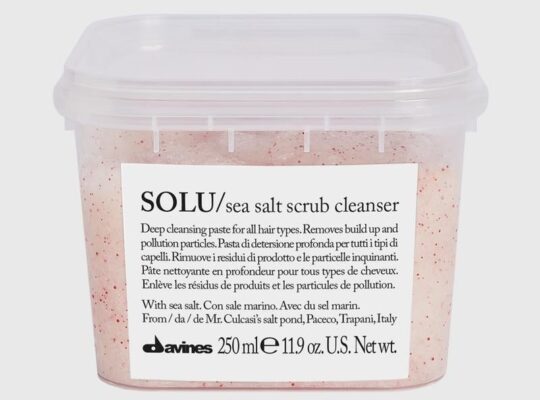 Solu. Sea salt scrub